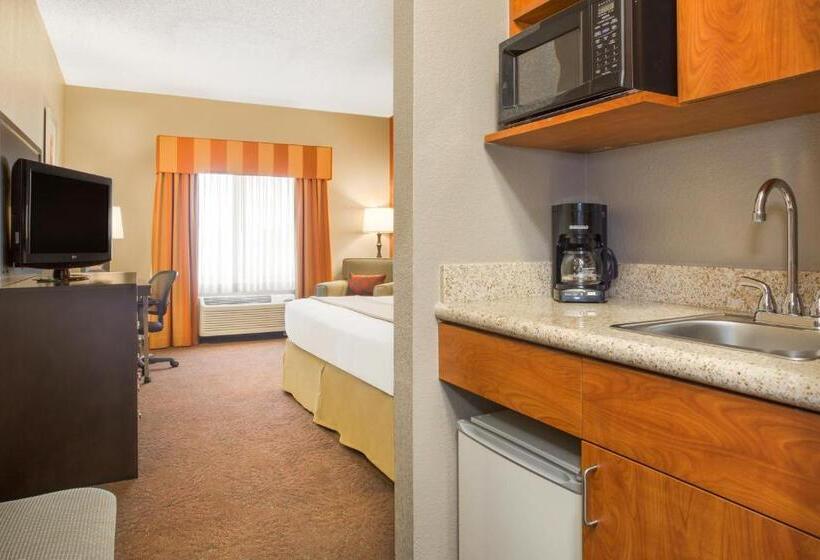 Holiday Inn Express Hotel & Suites Muncie By Ihg