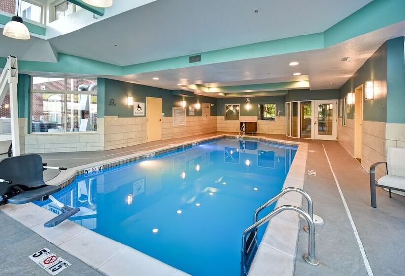 호텔 Holiday Inn Express & Suites Schererville, An Ihg