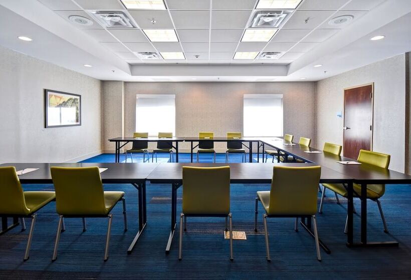 호텔 Holiday Inn Express & Suites Schererville, An Ihg