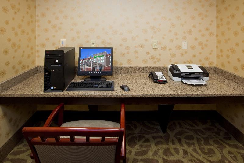 בית מלון כפרי Holiday Inn Florence, An Ihg