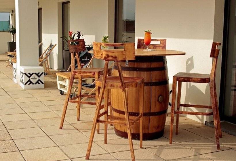 ホテル Holiday Inn łódź, An Ihg