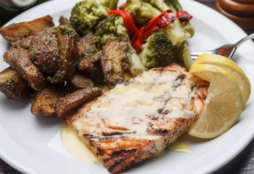 فندق Holiday Inn New Orleans West Bank Tower, An Ihg