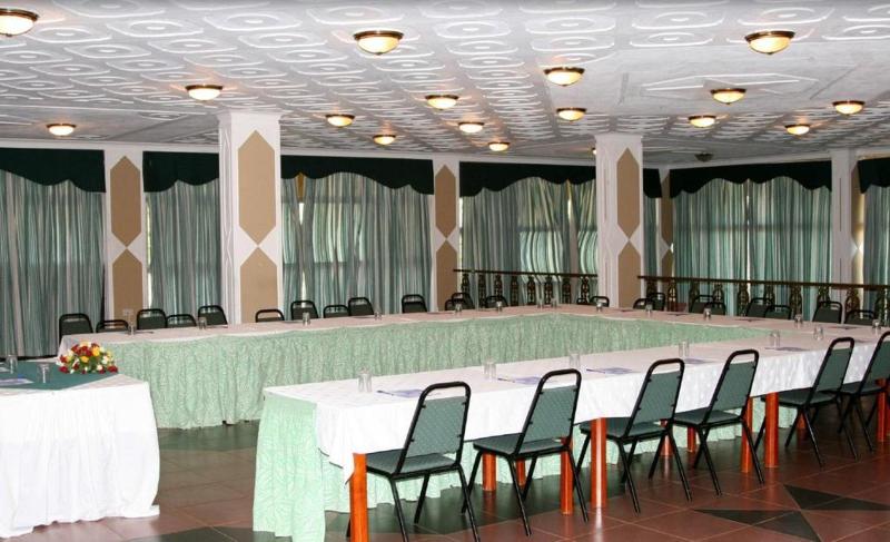 هتل Imperial Botanical Beach