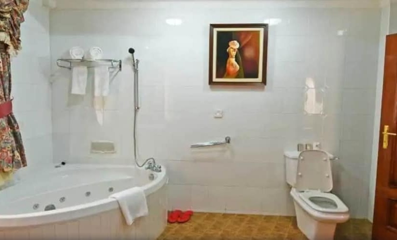 هتل Imperial Botanical Beach