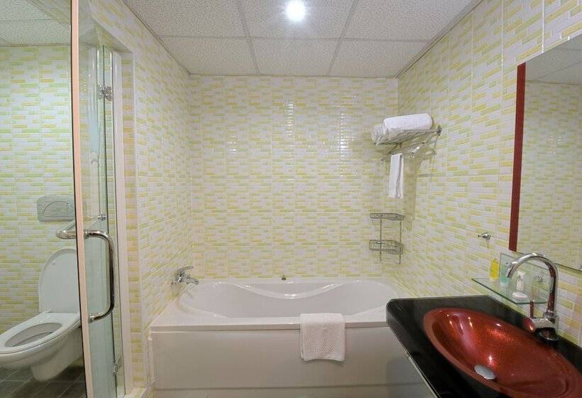 هتل Imperial Botanical Beach