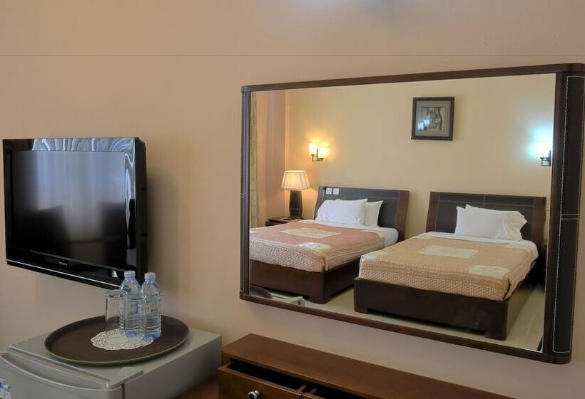 هتل Imperial Botanical Beach