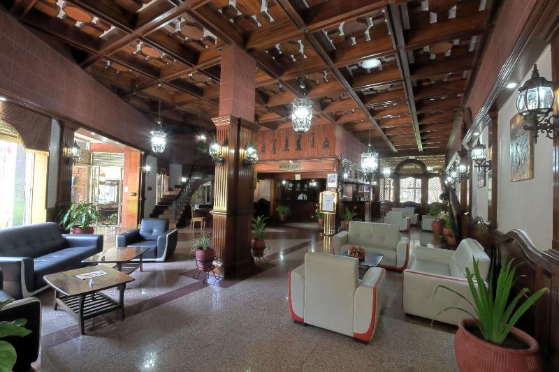 هتل Imperial Botanical Beach