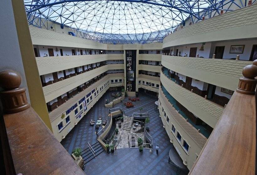 هتل Imperial Resort Beach