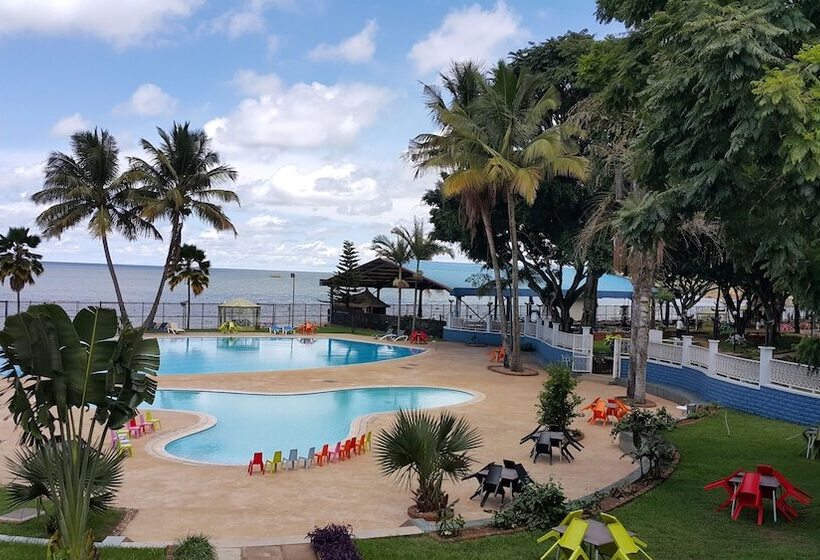 هتل Imperial Resort Beach