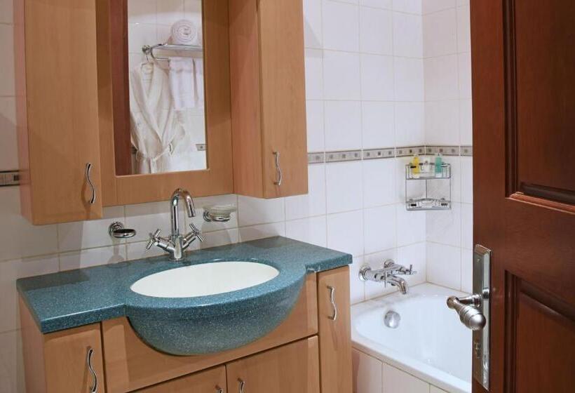 هتل Imperial Resort Beach