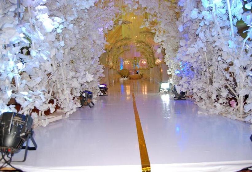 هتل Imperial Resort Beach