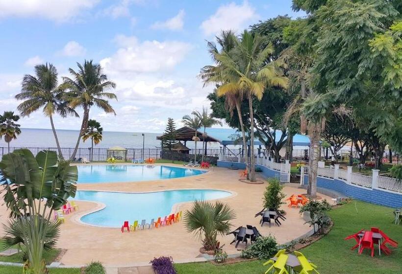 هتل Imperial Resort Beach