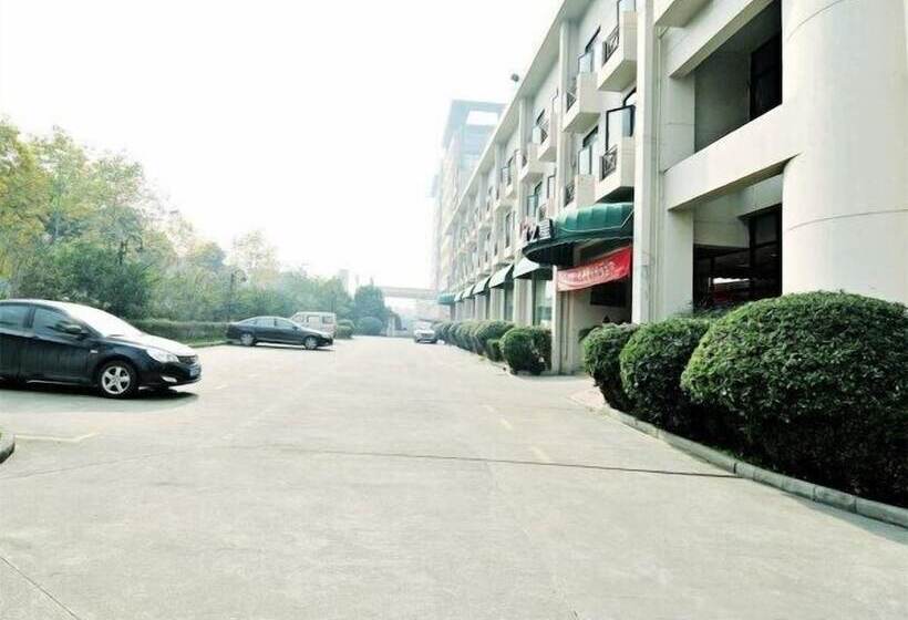 בית מלון כפרי Jinjiang Inn Ningbo Yinxiang City Metro Road