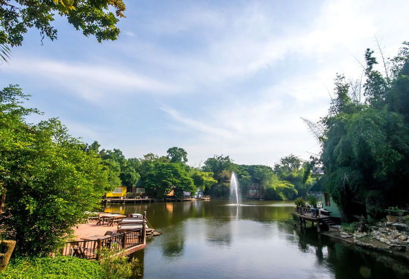 בית מלון כפרי Kor Sor Resort & Spa