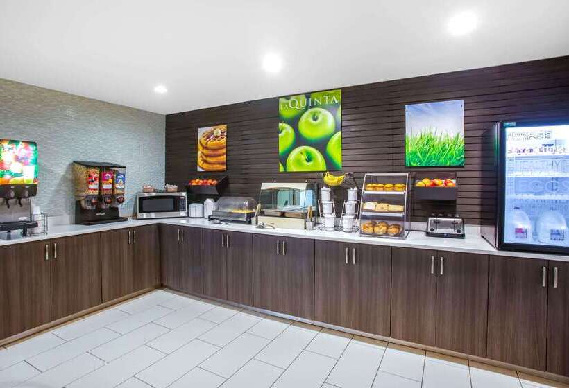 酒店 La Quinta Inn & Suits By Wyndham Pontoon Beach Il