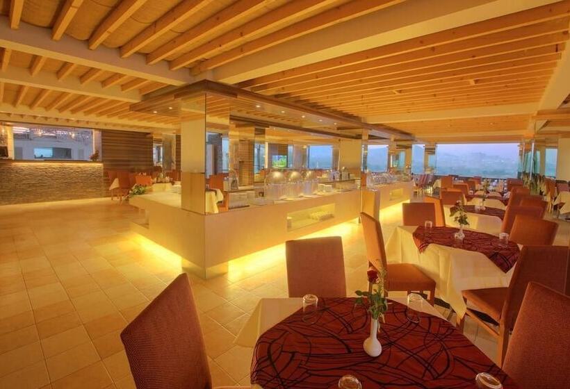 فندق Le Royale Residency