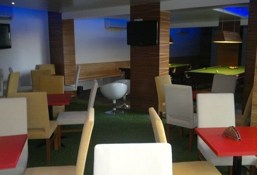 فندق Le Royale Residency