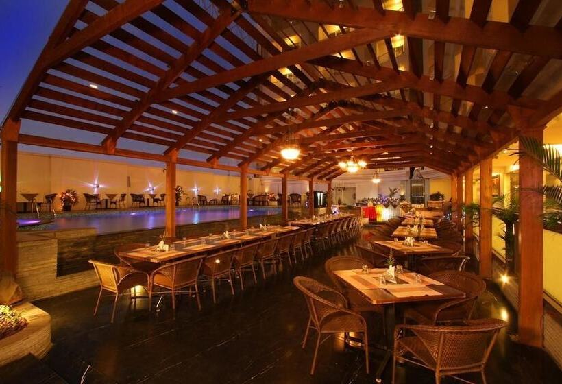 فندق Le Royale Residency