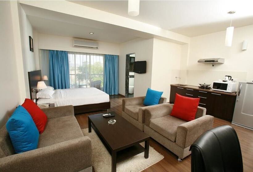 فندق Le Royale Residency