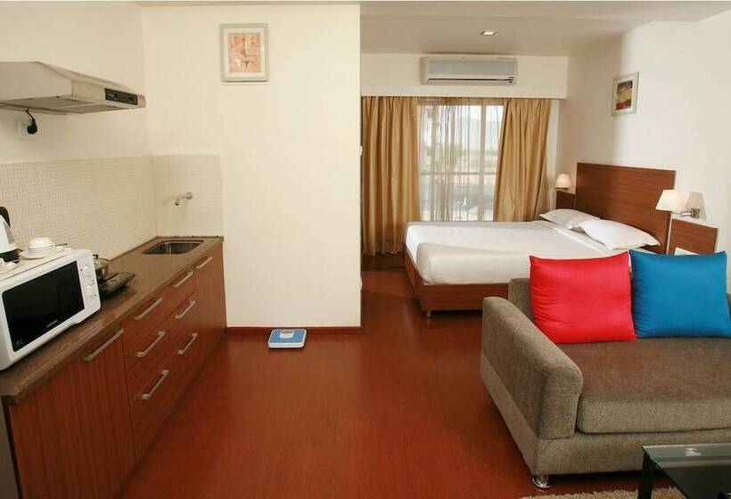 فندق Le Royale Residency