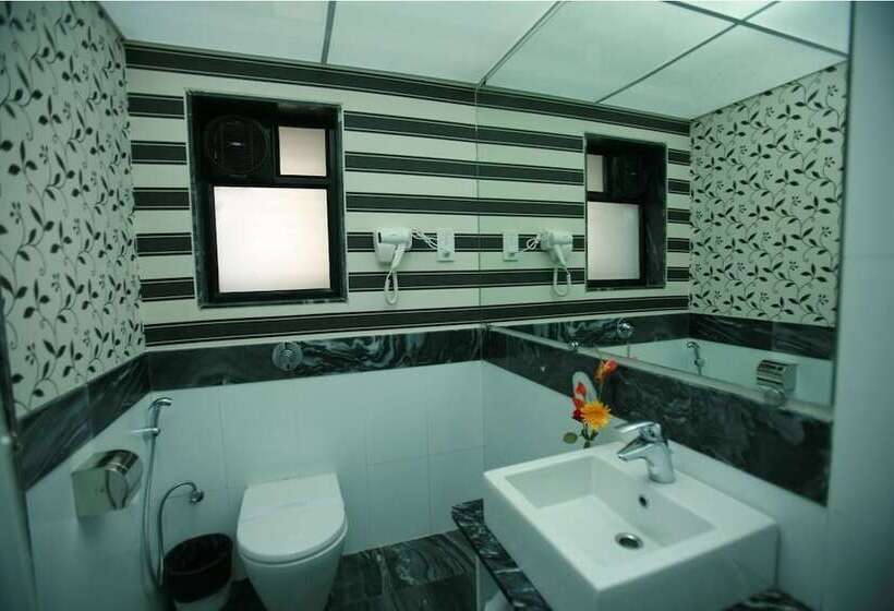 فندق Le Royale Residency