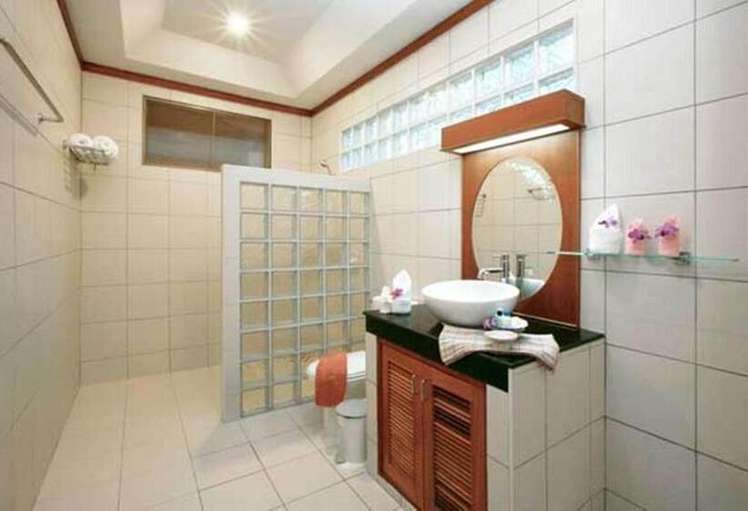 فندق Lipa Lodge Beach Resort