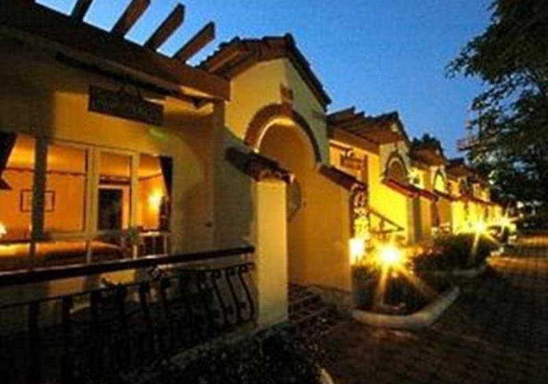 בית מלון כפרי Dad D Resort By Lopburi Inn Resort