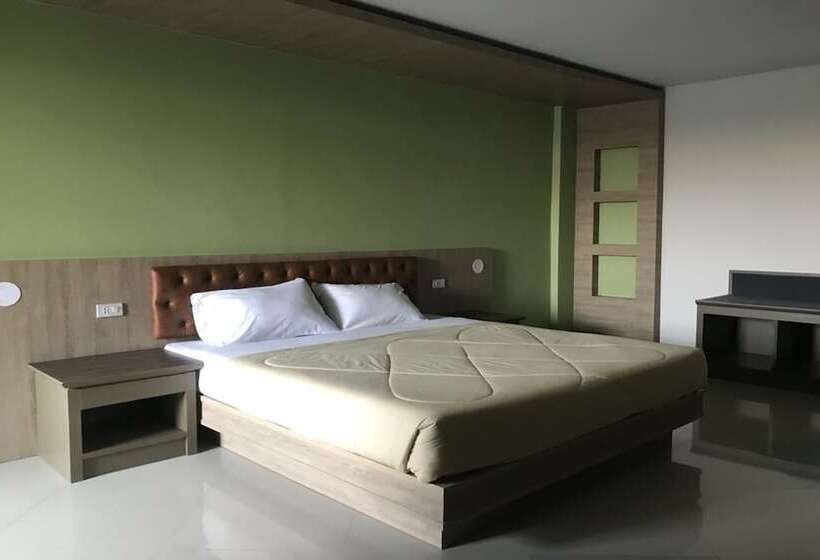 בית מלון כפרי Lopburi Residence