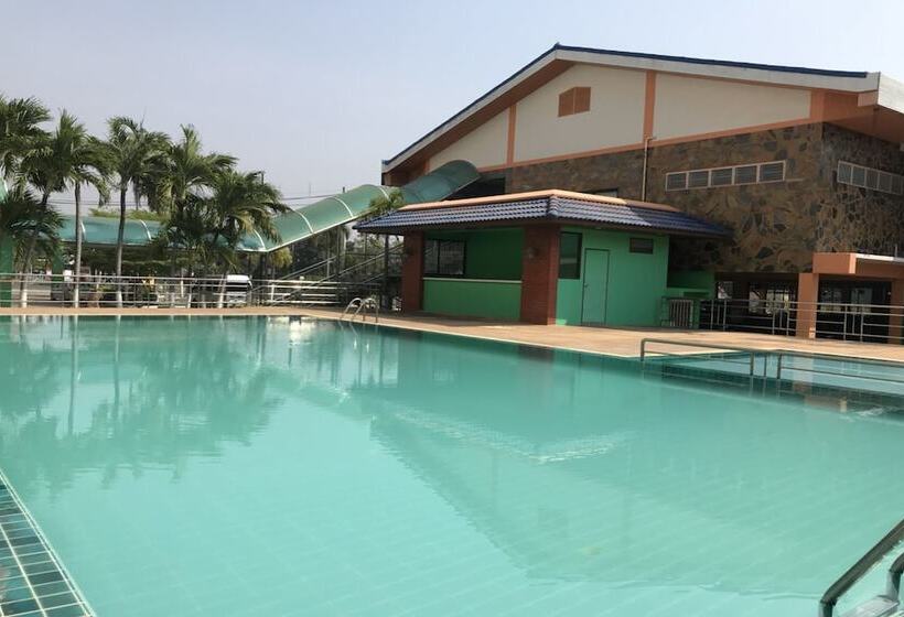 בית מלון כפרי Lopburi Residence