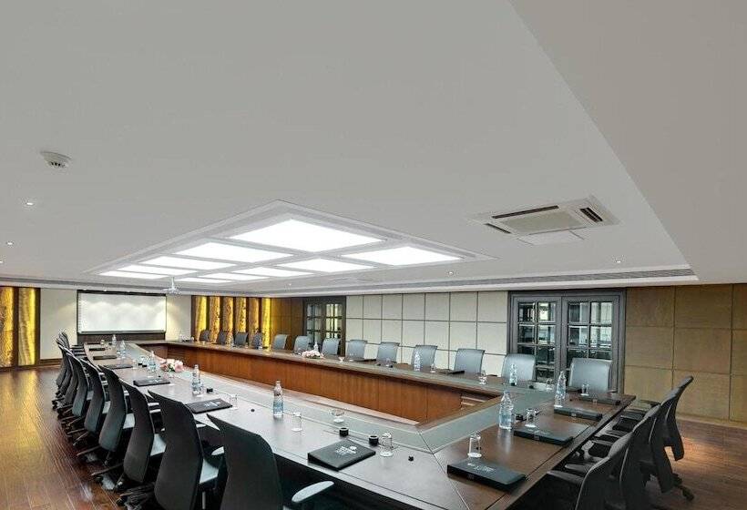 酒店 Mayfair Convention