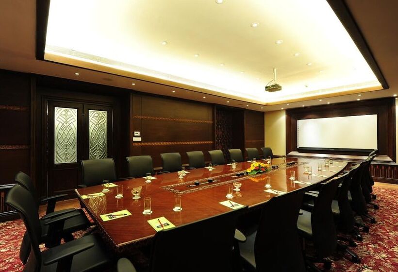 酒店 Mayfair Convention