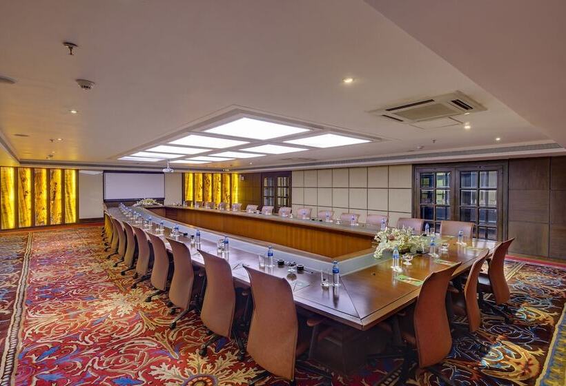 酒店 Mayfair Convention