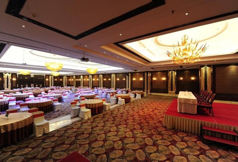 酒店 Mayfair Convention