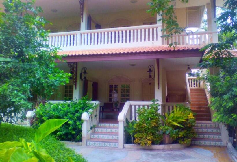 호텔 Momchailai River Retreat