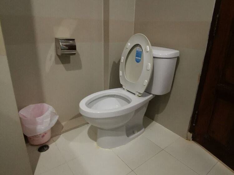 ホテル Morakot Twin Chumphon