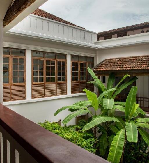 Отель Old Harbour