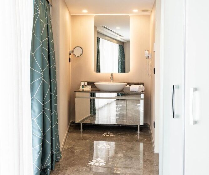 Opera Hotel Bosphorus