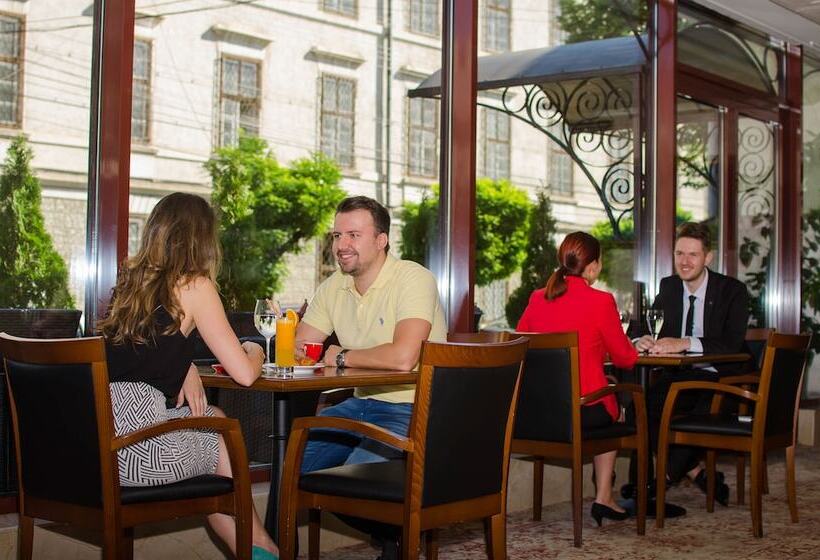 ホテル Opera Plaza