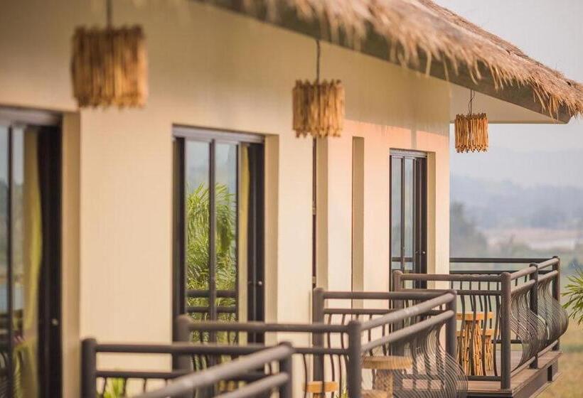 בית מלון כפרי Pa Prai Villa At The Plantation