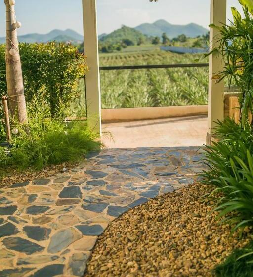 בית מלון כפרי Pa Prai Villa At The Plantation