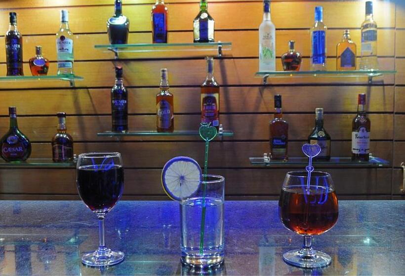 هتل Ponmariresidency