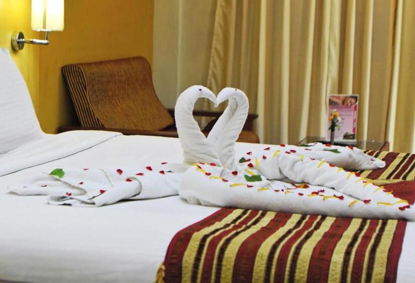 هتل Ponmariresidency