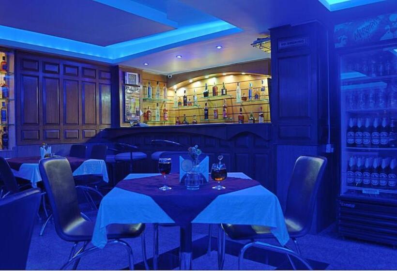 هتل Ponmariresidency