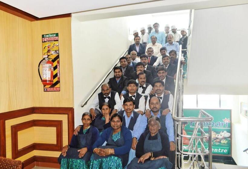 هتل Ponmariresidency