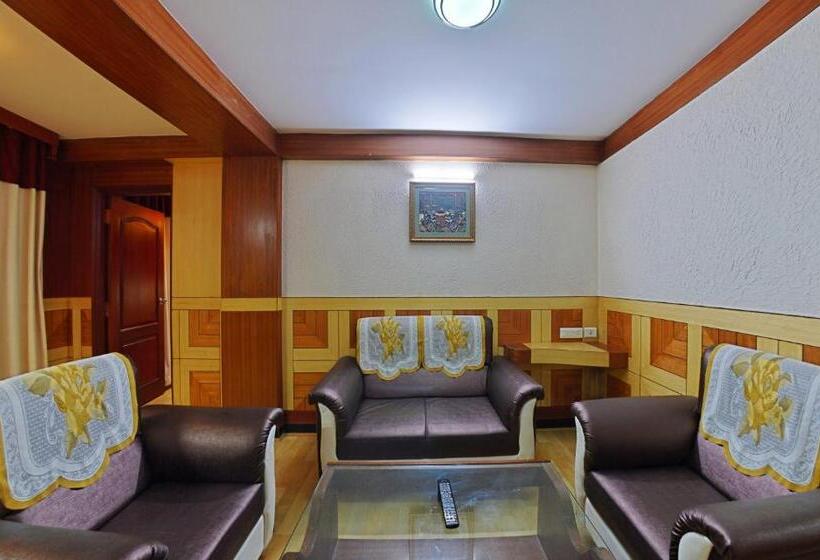 هتل Ponmariresidency