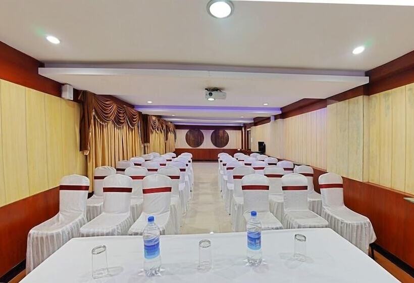 هتل Ponmariresidency