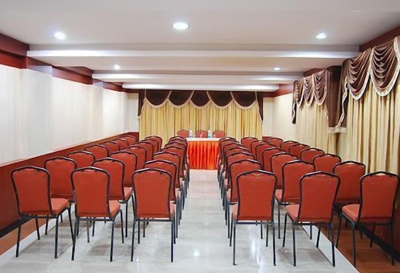 هتل Ponmariresidency