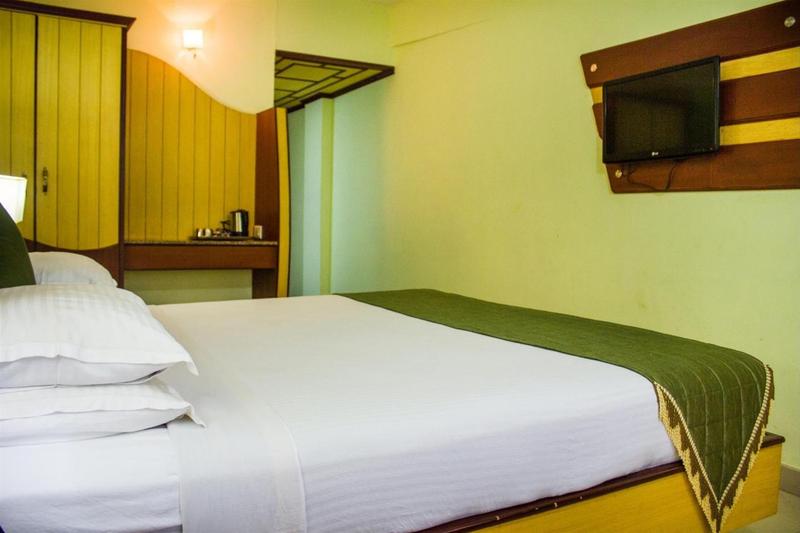 هتل Ponmariresidency