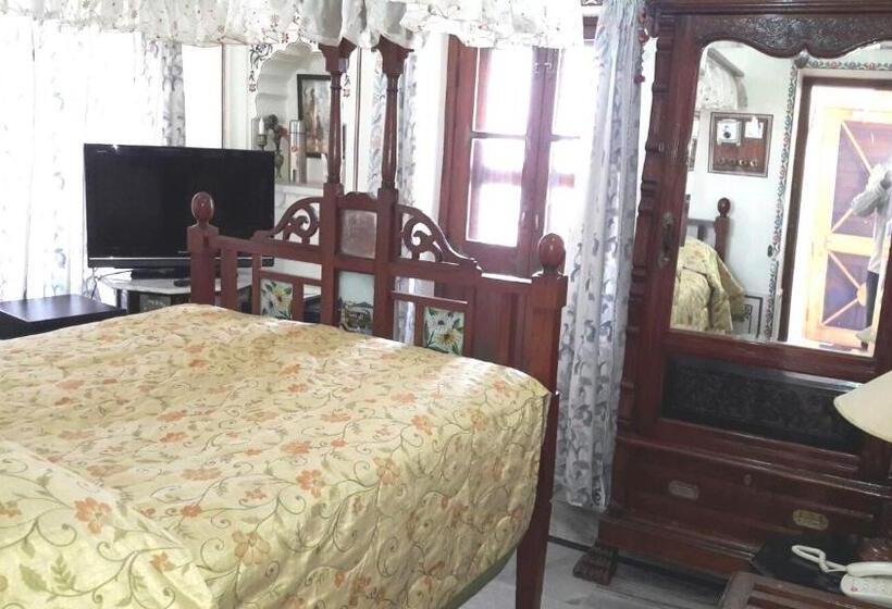 هتل Pushkar Palace