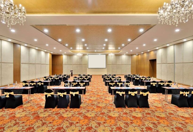 Radisson Blu Plaza Hotel Hyderabad Banjara Hills